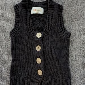 Knit Button-Front Sleeveless Sweater Vest - Black